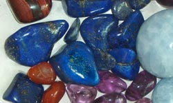 Edelsteine und Kristalle