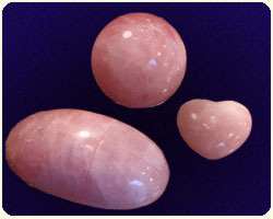 Edelsteine und Kristalle - Rosenquarz